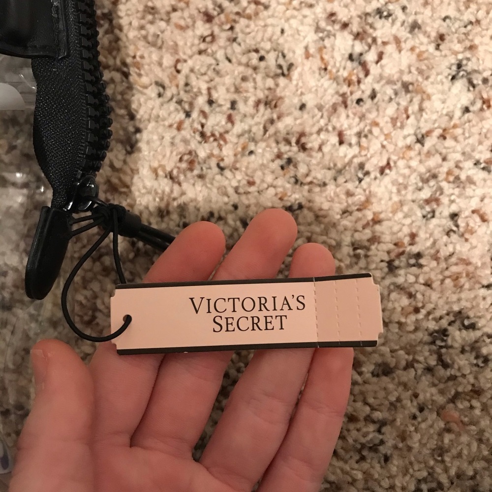 small clear cosmetic bag - Picture 3 of 3
